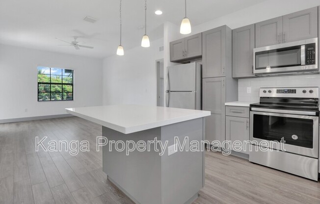 540 NE 14 CT