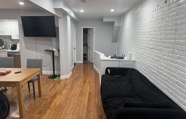 475 Massachusetts Ave 1