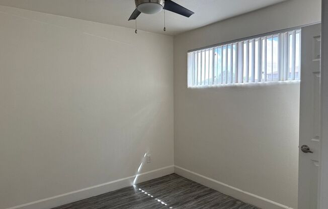 1 bed, 1 bath, 640 sqft, $995, Unit 1401-30