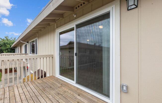 2 beds, 1.5 baths, 864 sqft, $1,750, Unit C5