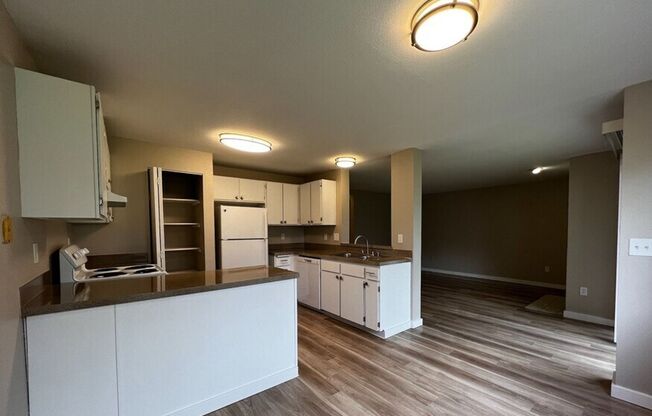 2 beds, 1.5 baths, 933 sqft, $1,865, Unit A01