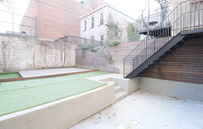 56 PUTNAM AVE