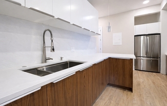 2 beds, 1 bath, 686 sqft, $4,400, Unit 2F