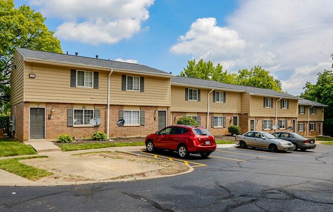 3 beds, 2 baths, 1,200 sqft, $1,315, Unit 1809