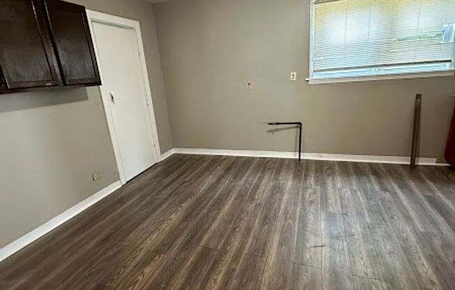 3 beds, 1 bath, $1,375