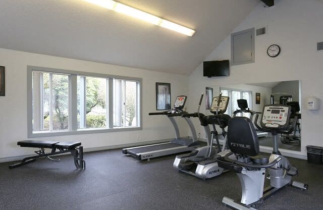 Fitness Center at Townfair Apartments, Oregon, 97030