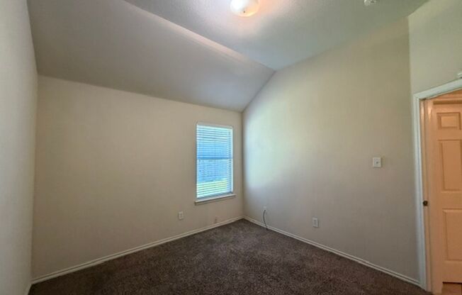 3 beds, 2 baths, $2,495