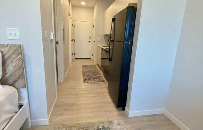 Studio, 1 bath, 365 sqft, $1,015, Unit 221