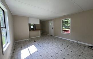 2 beds, 1 bath, $800, Unit Lot 1