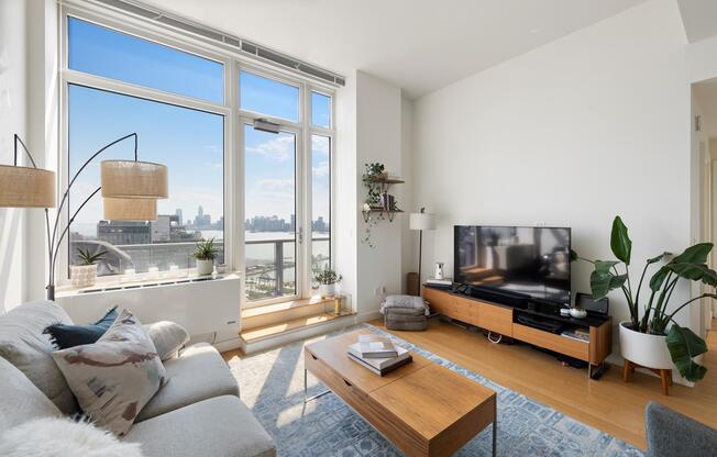 450 W 17 ST