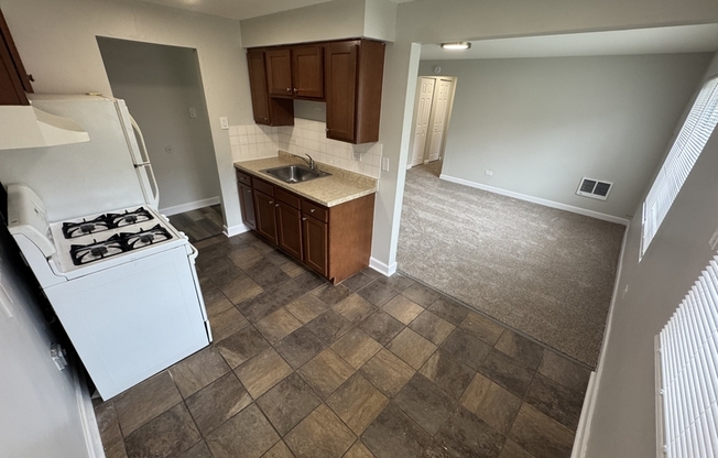 505 Madison Ave #3A