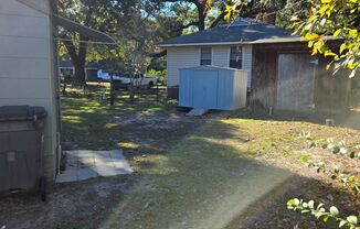 3 beds, 1 bath, $2,200