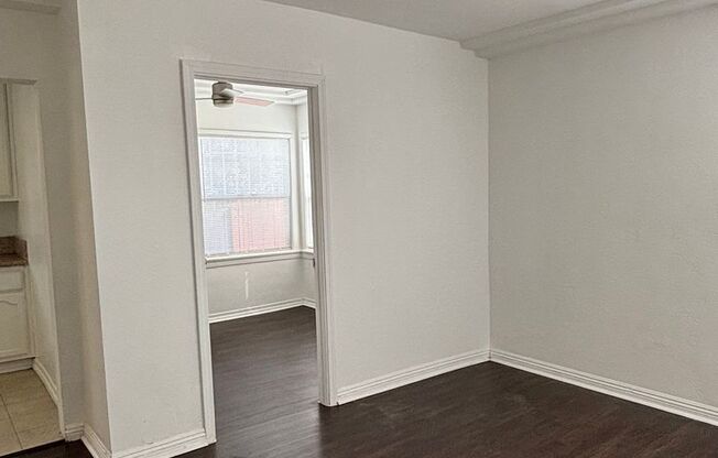 (2227 &amp; 2227 1/2) E 112th St