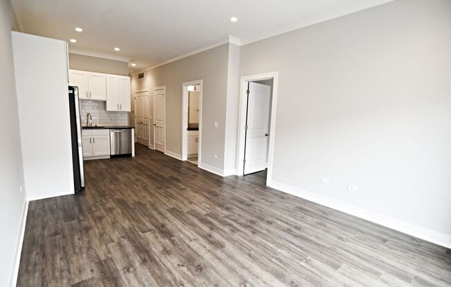 1 bed, 1 bath, 670 sqft, $2,750, Unit 927-206