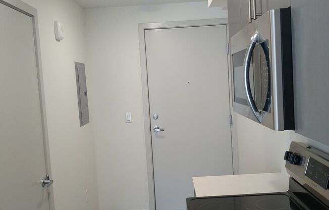 Studio, 1 bath, 257 sqft, $1,169, Unit 708