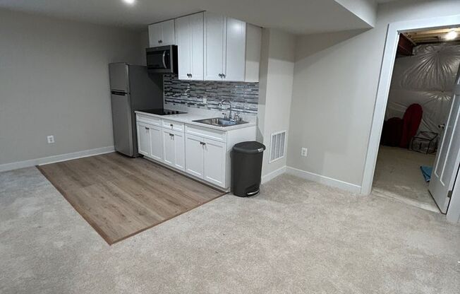 1 bed + 1 bath BSMT APT + All Utilities Included