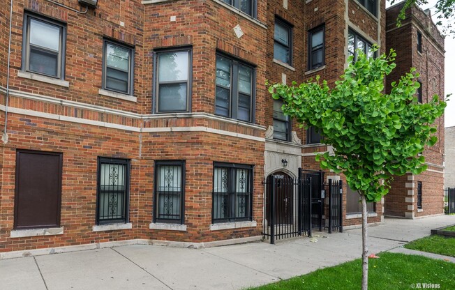 122 S California Ave