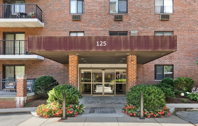 125 Pleasant St