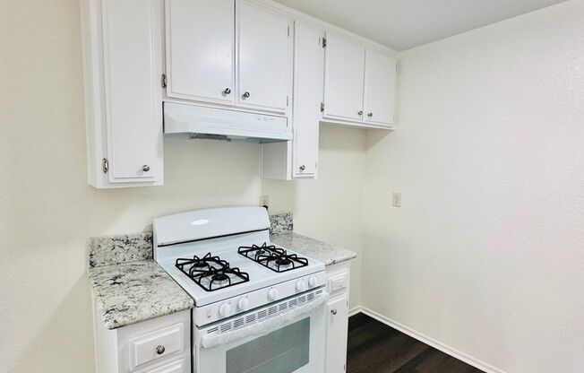 1 bed, 1 bath, 648 sqft, $1,850, Unit 219