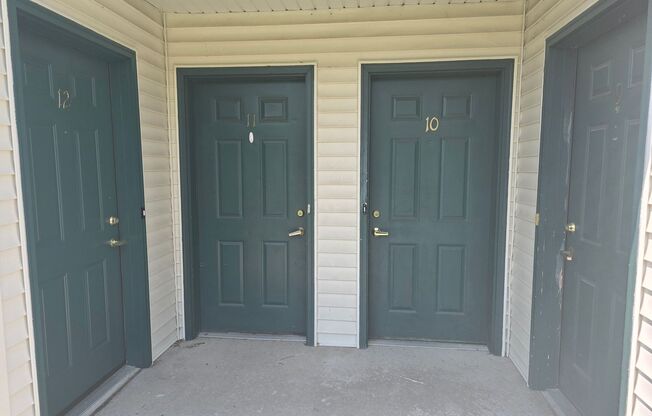 2 beds, 1 bath, 1,010 sqft, $1,269, Unit PL   7611
