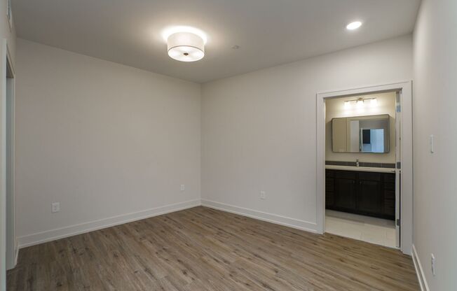 Studio, 1 bath, $1,265, Unit 1050 N 4th St. Apt. 304