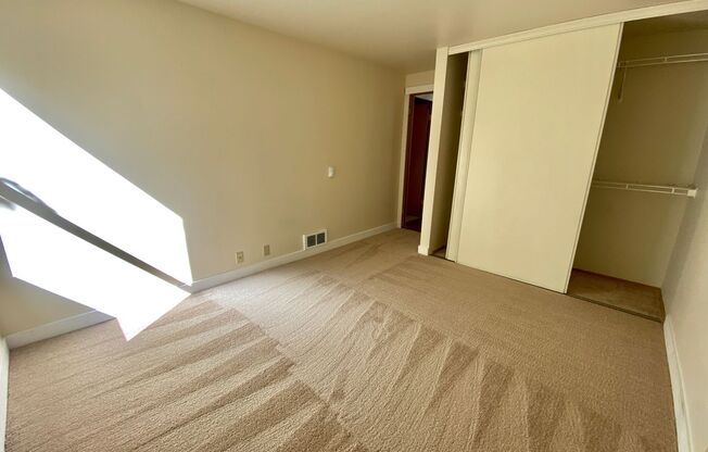 2 beds, 2 baths, 900 sqft, $2,795, Unit 207