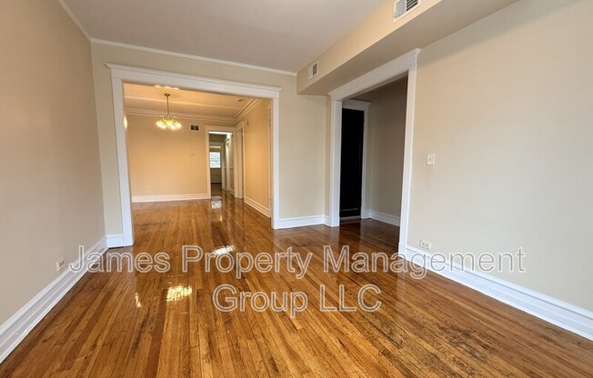 3213 W WARREN BLVD