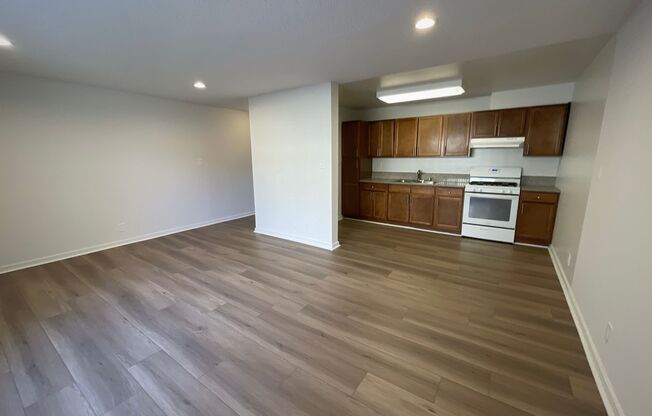 2 beds, 1 bath, $2,385, Unit Unit 204