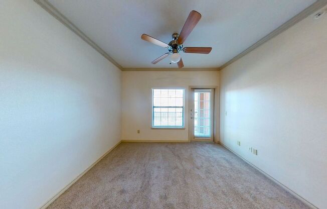 1 bed, 1 bath, 740 sqft, $1,039