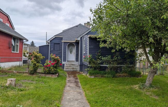 Large Bremerton Original for Rent! Over 2300 Sq Feet of Space, Pets Okay - Available Now!