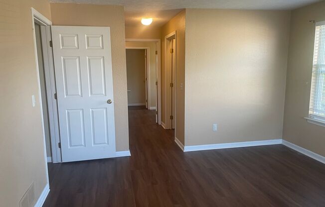 2 beds, 2 baths, $1,900