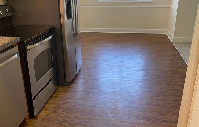 2 beds, 1.5 baths, 881 sqft, $2,100, Unit 5341 #3
