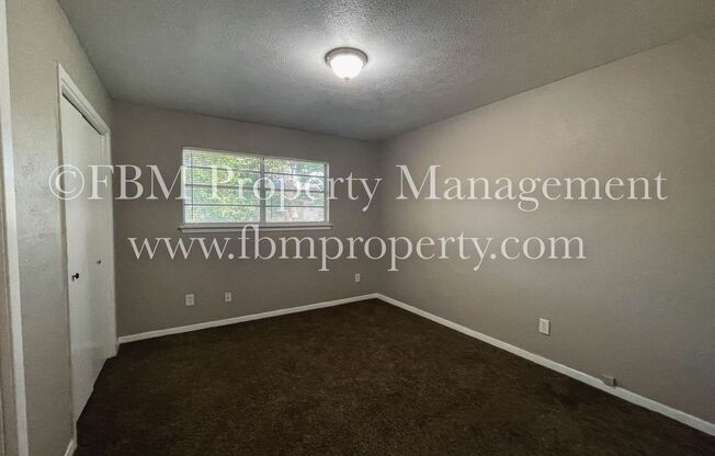 2 beds, 1 bath, $1,295, Unit 300.5