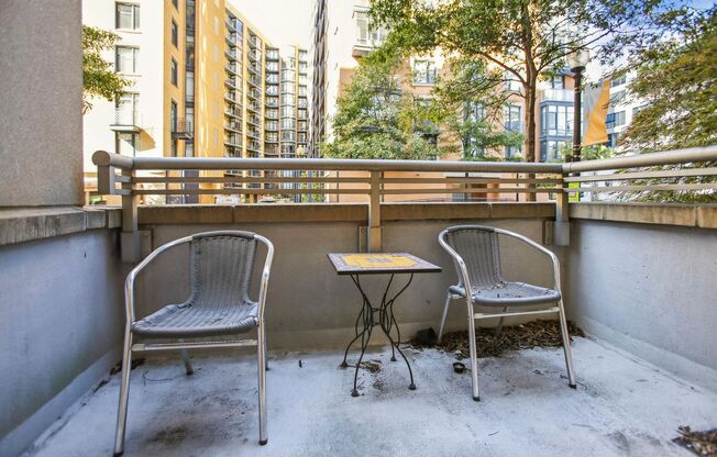 1 bed, 1 bath, $2,500