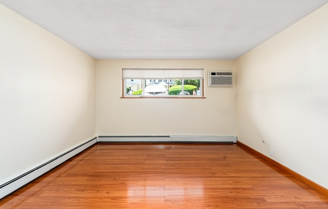 73 CHARLESBANK RD