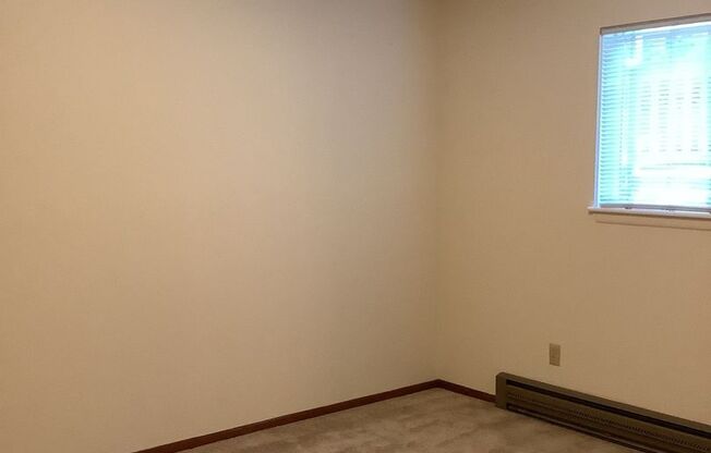2 beds, 1 bath, 800 sqft, $1,775, Unit 203