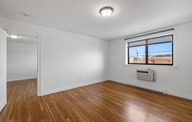 2 beds, 2 baths, 847 sqft, $2,650, Unit 5