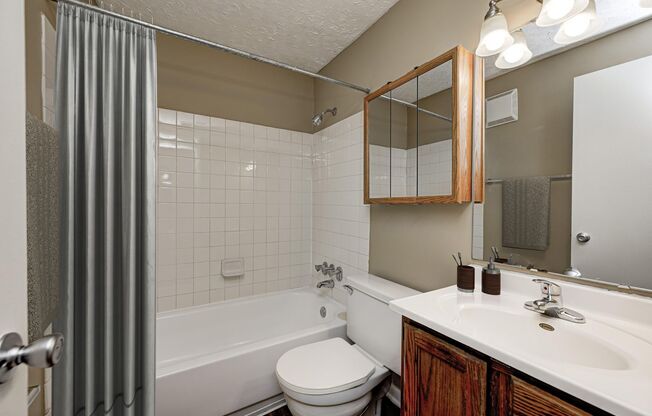 1 bed, 1 bath, 594 sqft, $999, Unit CHM - 213