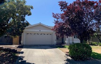 Livermore, Somerset West 3 Br., 2 Ba., Large Back Yard! Pets welcome! Short Term 6 - 8 months only