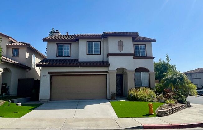 Gorgeous 4 Bedroom, 2.5 Bath with Loft in Rancho Del Oro available now!