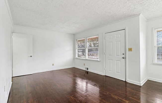 $1,595/month | 3 Bed | 2 Bath | Single-Level Ranch