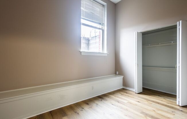 2 beds, 1 bath, 825 sqft, $1,169, Unit 3819 Jones St #107