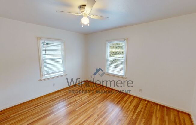 105 N. Bellevue Avenue *Updated home, Central AC, Garage, Fireplace*