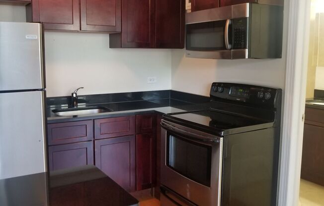 1 bed, 1 bath, 700 sqft, $1,750, Unit 418-0106