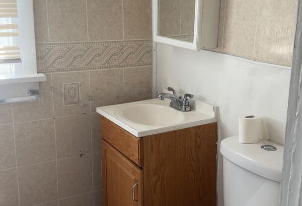 Delightful 3-bedroom, 1-bathroom single-family home