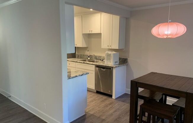 1 bed, 1 bath, $2,500