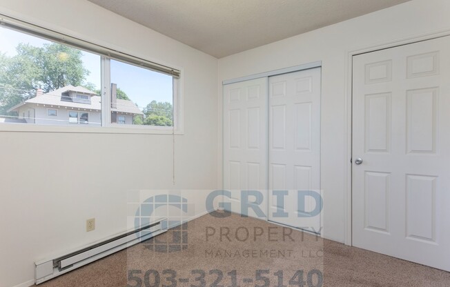 2 beds, 1 bath, $1,695, Unit A