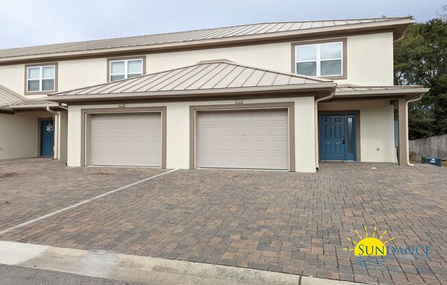 Beautiful Townhouse close to Eglin and Hurblurt Field!