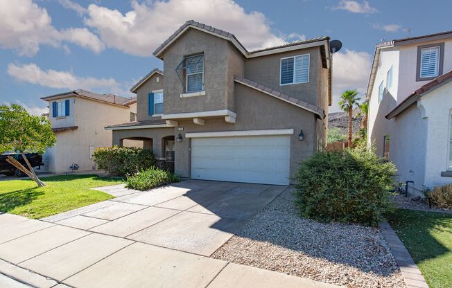 HENDERSON - LARGE 3 BEDROOMS, 2.5 BATHS WITH HUGE LOFT/FAMILY ROOM