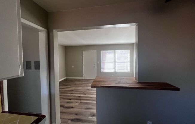 1 bed, 1 bath, 606 sqft, $1,900